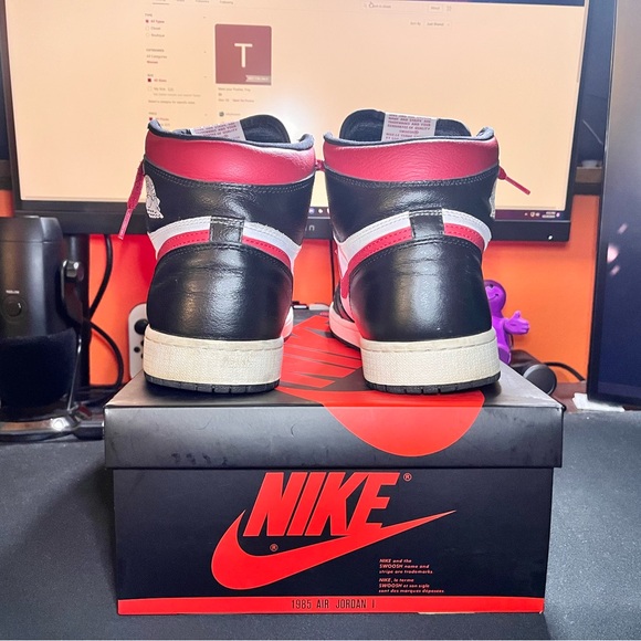 Retro High OG Air Jordan 1 Gym Red - Picture 3 of 8